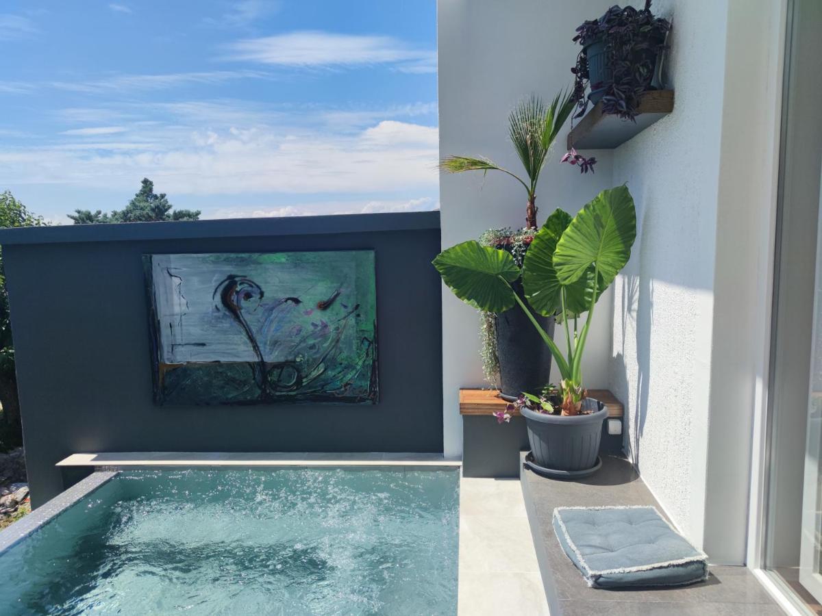 Art Gallery House With A Small Relaxing Pool Crikvenica Exteriör bild