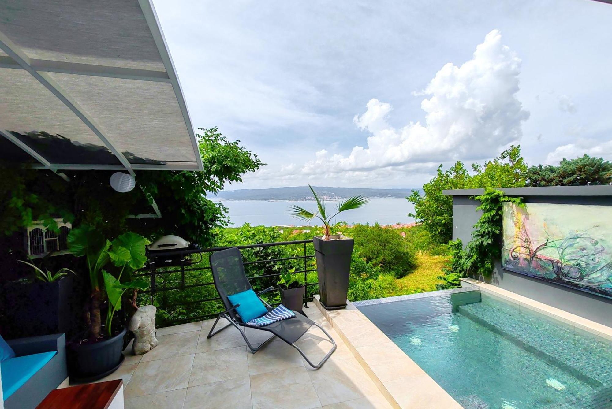 Art Gallery House With A Small Relaxing Pool Crikvenica Exteriör bild