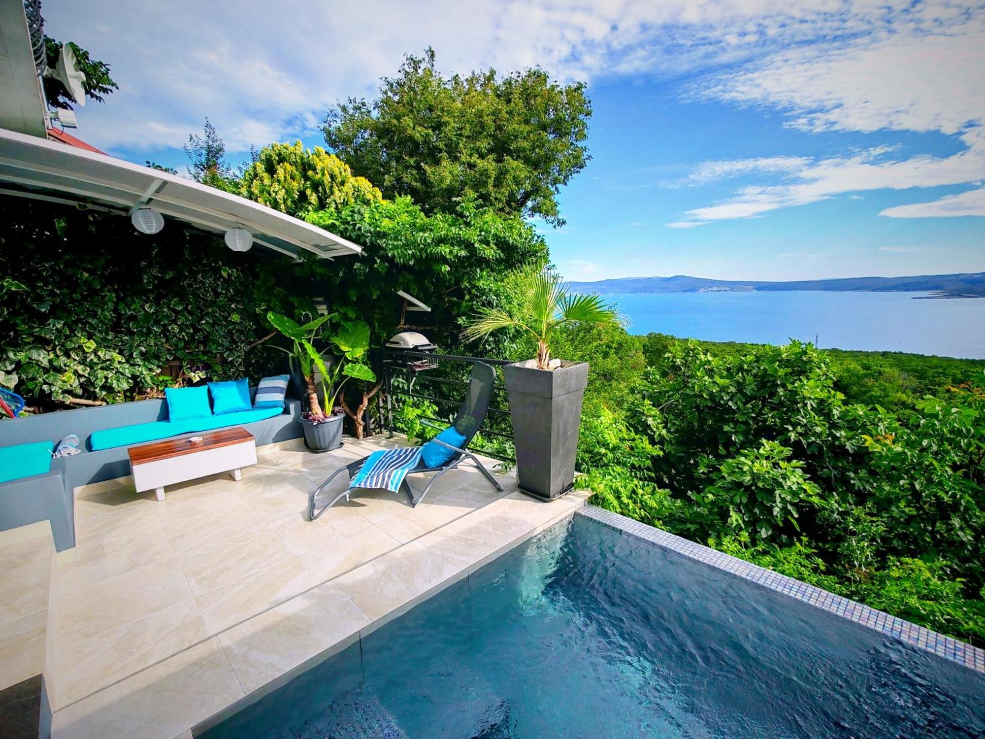 Art Gallery House With A Small Relaxing Pool Crikvenica Exteriör bild